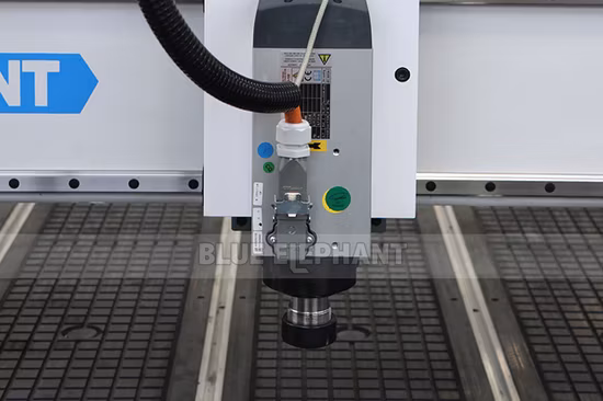 La última máquina enrutadora CNC Elecnc-1325 con dispositivo giratorio